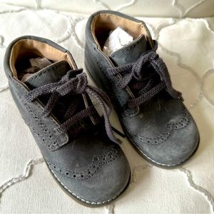 New Footmates Shoes for little Boy. Never used.